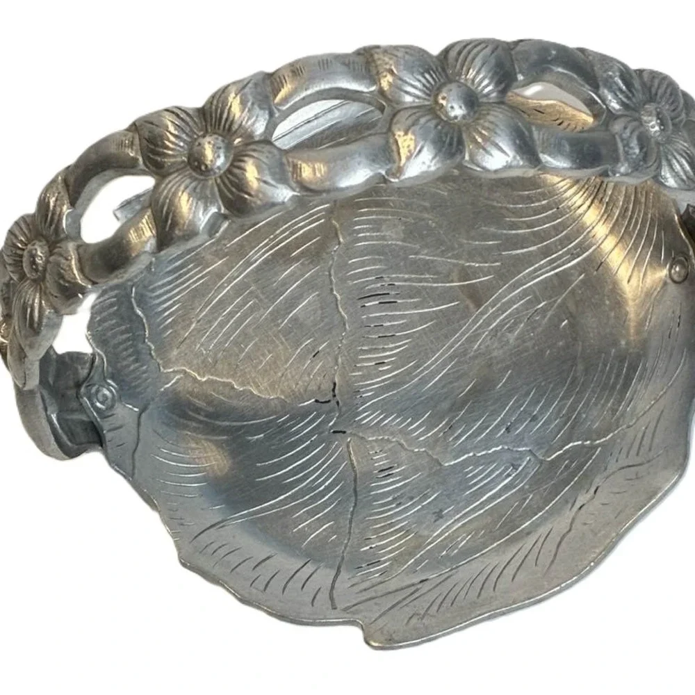 Vintage Floral Metal‎ Coaster Set Holder Tray Embossed Aluminum Shabby Chic